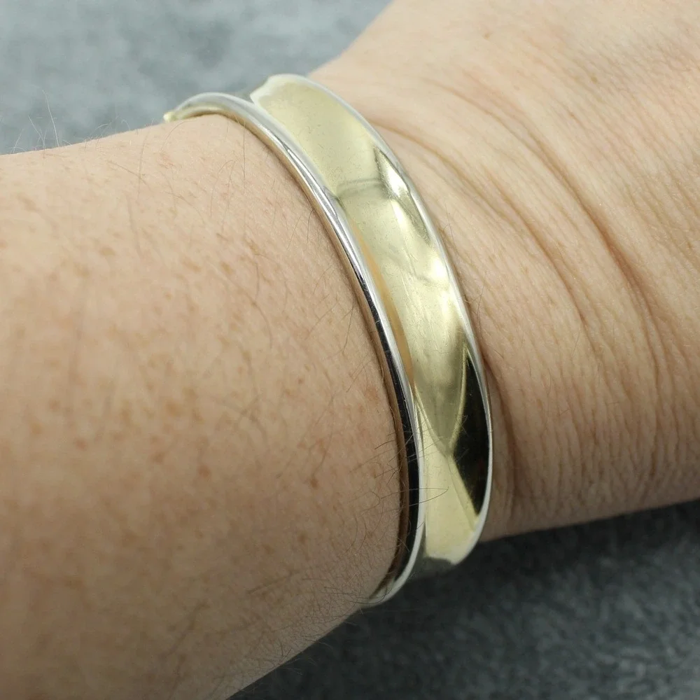 Vintage Gold Tone Oval Hinged Cuff Bangle Bracelet Classic Minimalist Retro